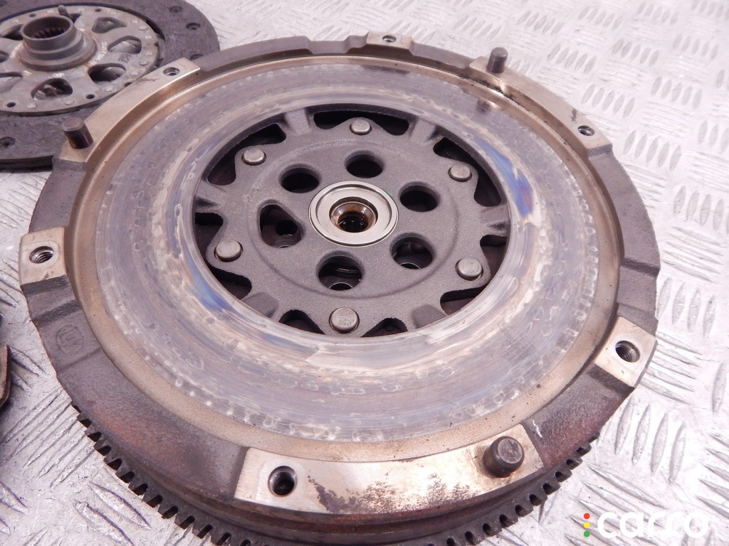 7556565, 21207573785, 7573785, 21207569974, 7569974, 21207556565, 21207541150, 7541150 Маховик BMW 3-series (E90/91/92) 2005г. - фото №2