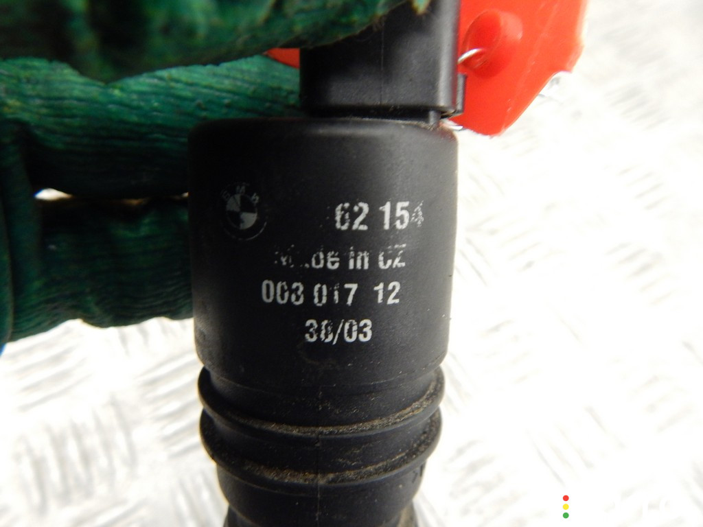 8362154, 8377612, 67128377612, 67128362154, 67120154873, 0154873 Насос (моторчик) омывателя стекла BMW 3-series (E46) 2003г. - фото №2