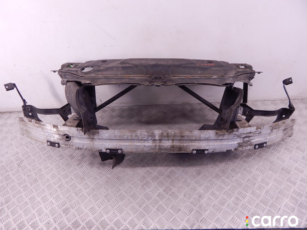 51647033741, 7033741 Передняя панель крепления облицовки (телевизор) BMW 5-series (E60/61) 2006г. - фото №1