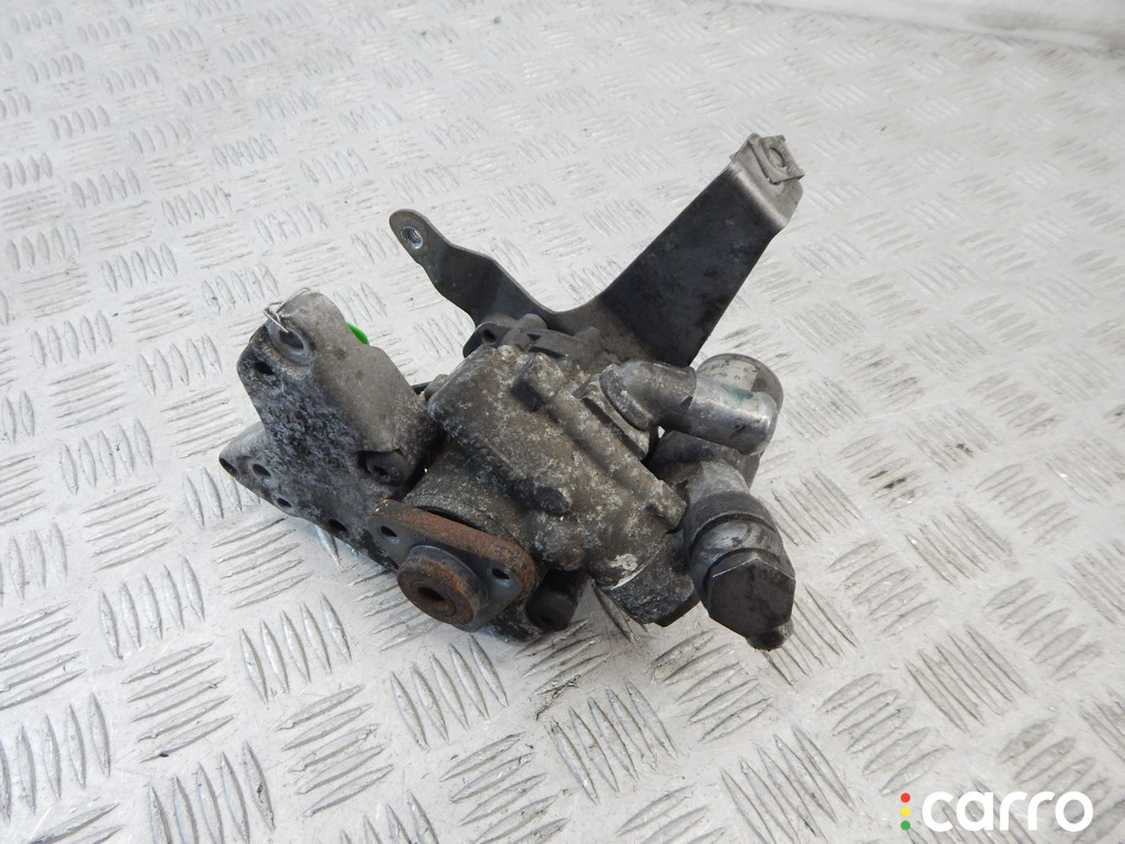 32416783430, 6783430 Насос гидроусилителя руля BMW 5-series (E60/61) 2004г. - фото №1
