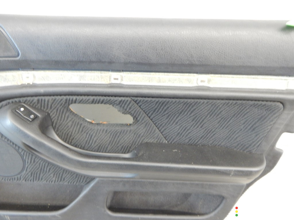 Обшивка двери передней правой (дверная карта) BMW 5-series (E39) 2000г. - фото №2