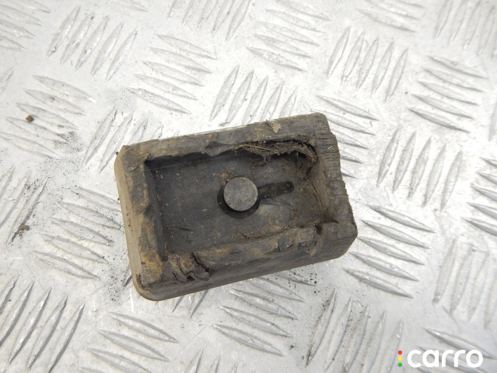 51718268885, 8268885, 51710153103, 0153103, 51718233281, 8233281 Опора под домкрат (поддомкратная подушка) BMW 3-series (E46) 2002г. - фото №1