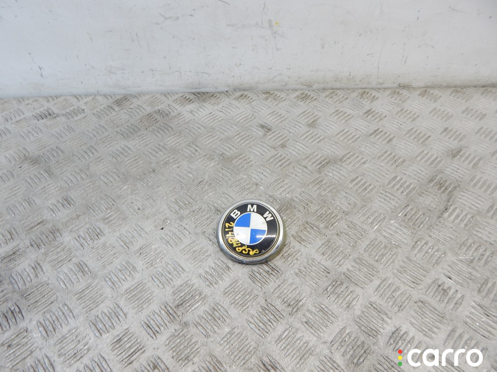 Эмблема BMW X5-series (E53) 2005г. - фото №1