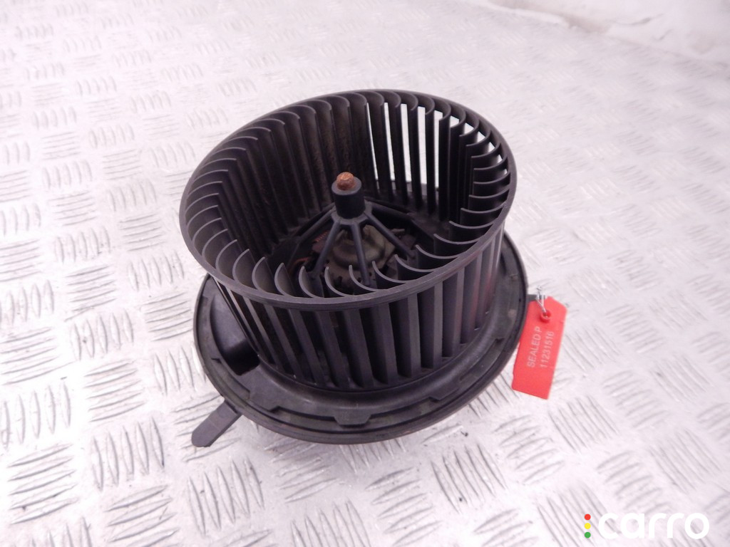 64119227670, 6933663, 64116933663, 9227670, 64119144200, 9144200 Моторчик печки BMW 1-series (E87) 2009г. - фото №1