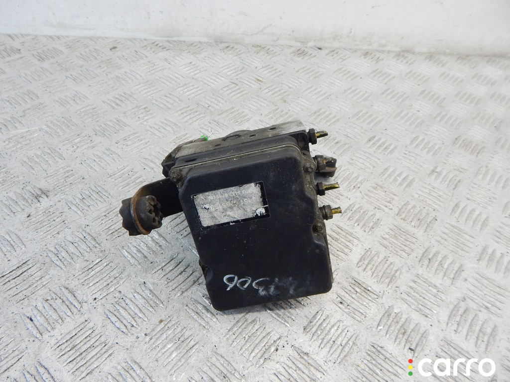34516765150, 6765150 Блок ABS BMW 5-series (E60/61) 2004г. - фото №1