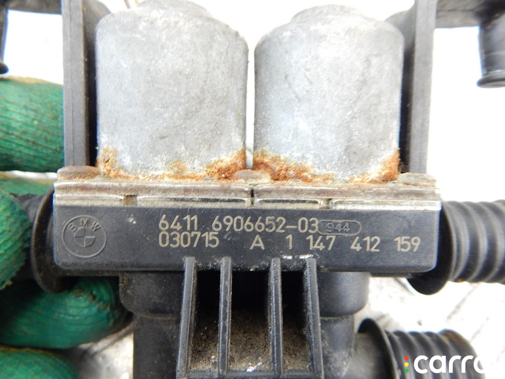 64116906652, 64116908294, 6906652, 6931708, 64110301939, 0301939, 6908294, 64126927915, 6927915, 64116931708 Кран отопителя (печки) BMW X5-series (E53) 2003г. - фото №3