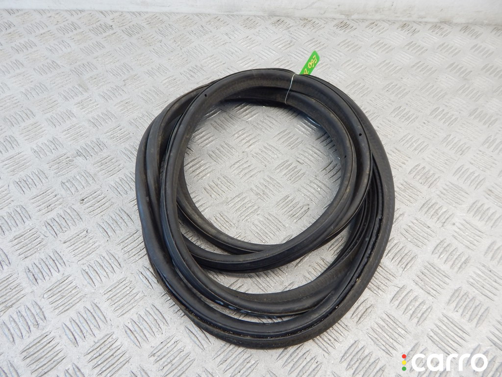 51717034171, 7034171, 51767110420, 7110420 Уплотнитель багажника BMW 5-series (E60/61) 2004г. - фото №1