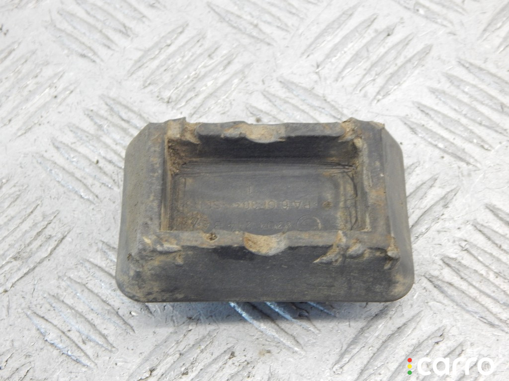 51718204244, 8204244, 51717001650, 7001650 Опора под домкрат (поддомкратная подушка) BMW 5-series (E39) 1998г. - фото №1