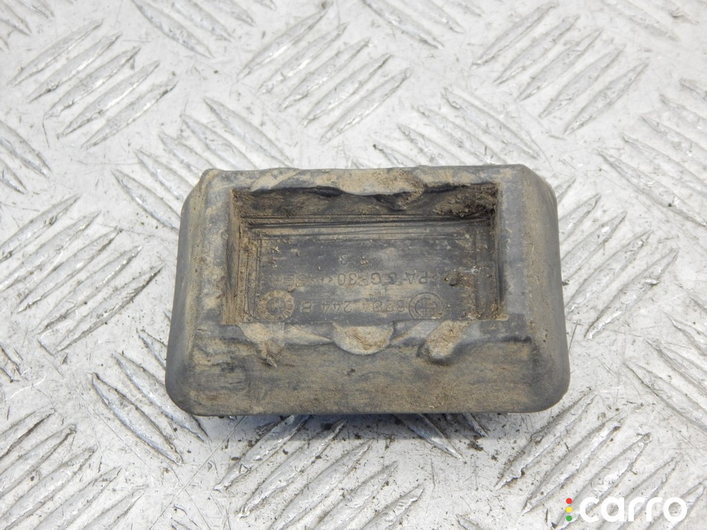 51718204244, 8204244, 51717001650, 7001650 Опора под домкрат (поддомкратная подушка) BMW 5-series (E39) 1998г. - фото №1