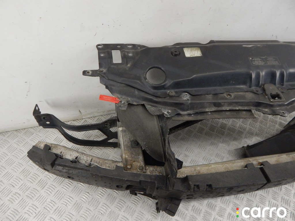 51647033741, 7033741 Передняя панель крепления облицовки (телевизор) BMW 5-series (E60/61) 2005г. - фото №3
