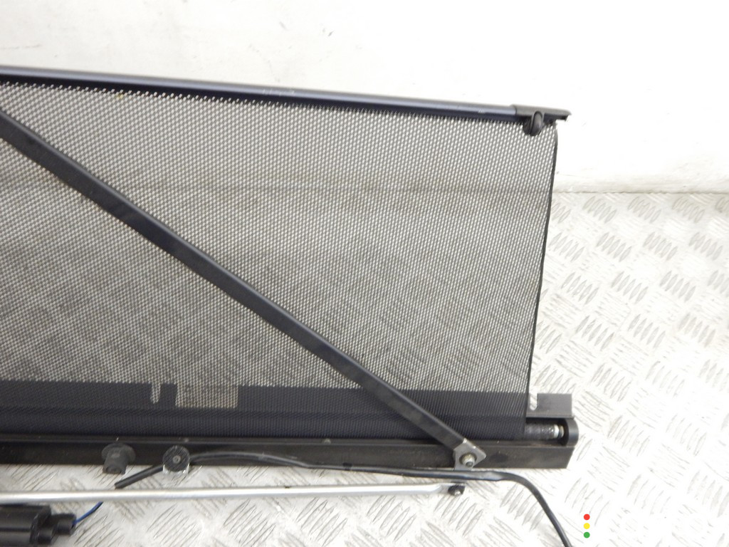 51468176169, 8176169, 51468218175, 8218175 Шторка заднего стекла BMW 5-series (E39) 1998г. - фото №5