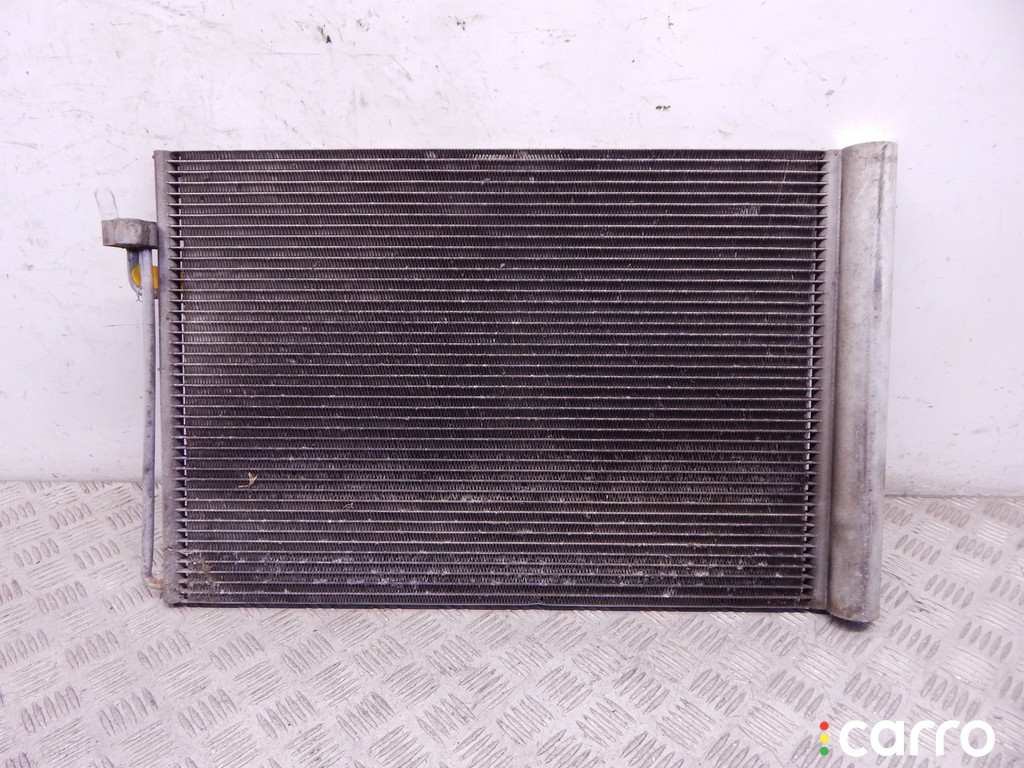 Радиатор кондиционера BMW 5-series (E60/61) 2003г. - фото №1