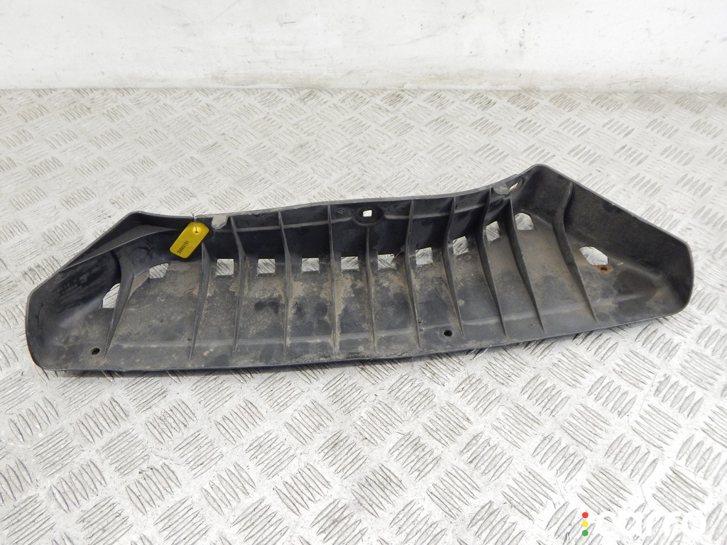 51127056388, 7056388 Кронштейн крепления бампера заднего BMW 5-series (E60/61) 2003г. - фото №1