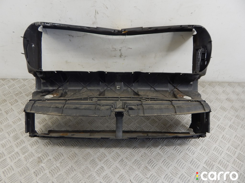 51747200781, 7200781, 51748049669, 8049669 Воздухозаборник BMW 5-series (F10/11) 2012г. - фото №1