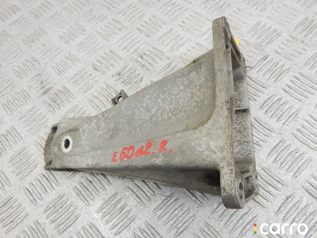 22116761150, 6761150 Кронштейн двигателя BMW 5-series (E60/61) 2006г. - фото №2