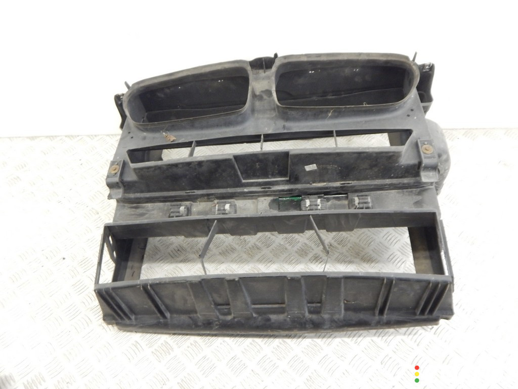 51747210476, 7210476 Воздухозаборник BMW X3-series (F25) 2010г. - фото №3