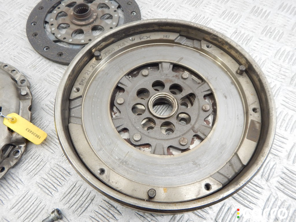 7533870, 21207550768, 7550768, 21207533870, 21217520143, 7520143 Маховик BMW 3-series (E46) 2005г. - фото №4