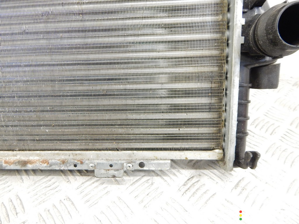 Радиатор (основной) BMW 5-series (E39) 1999г. - фото №5