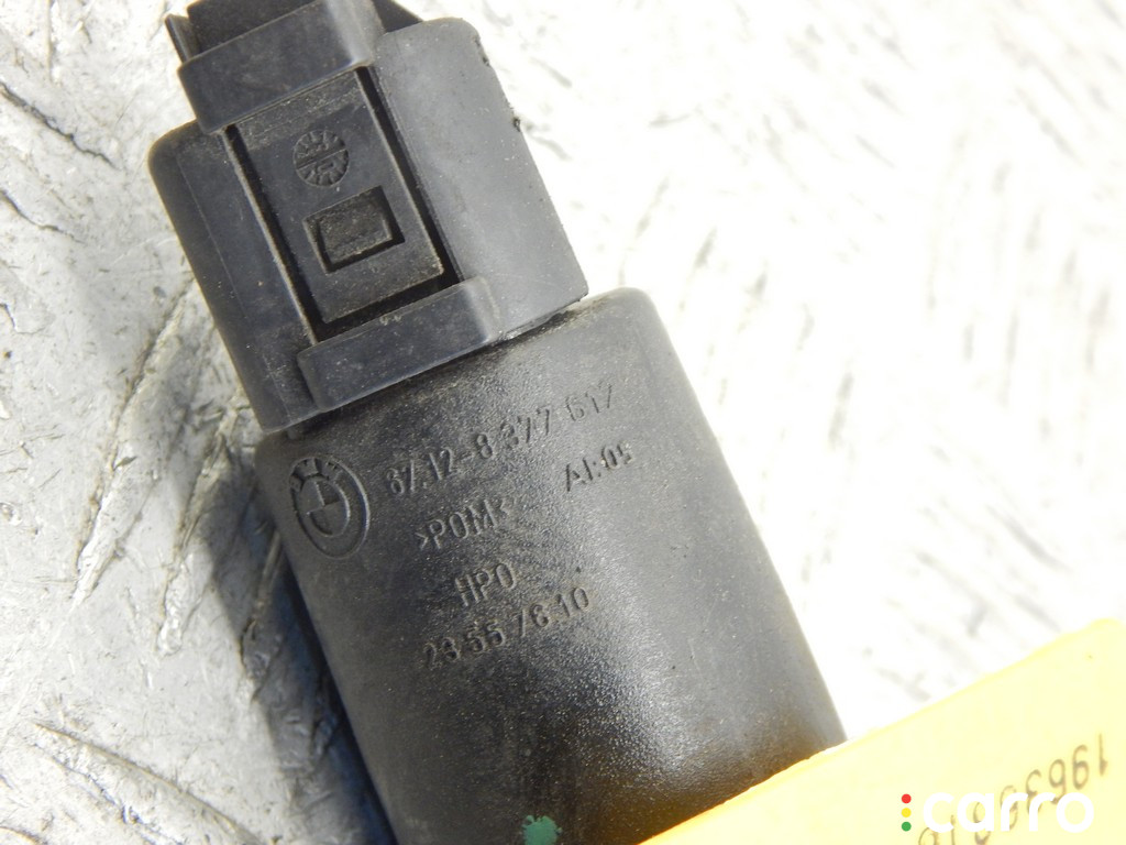 8362154, 8377612, 67128377612, 67128362154, 67120154873, 0154873 Насос (моторчик) омывателя стекла BMW 5-series (E39) 2003г. - фото №2