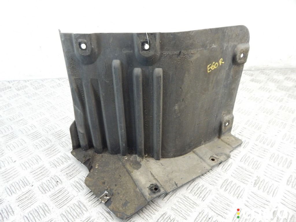 7050538, 51717050538 Защита арок передняя правая (подкрылок) BMW 5-series (E60/61) 2004г. - фото №1