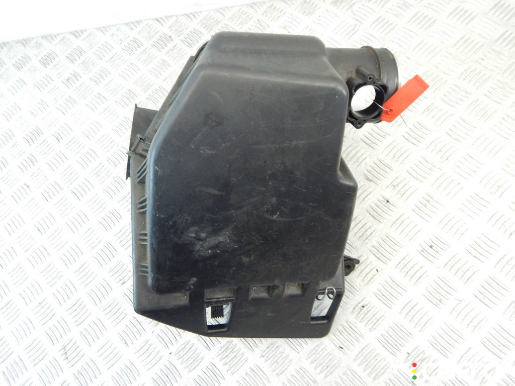 13717521030, 7521030, 13717521036, 7521036 Корпус воздушного фильтра BMW 5-series (E60/61) 2004г. - фото №2