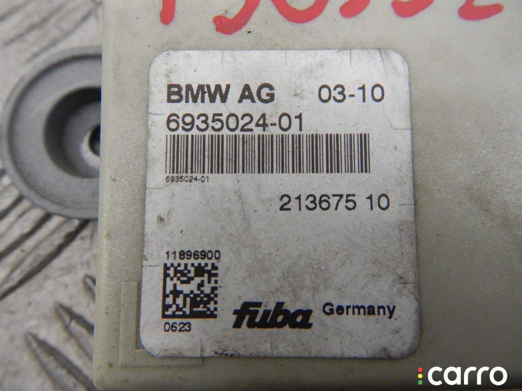 6935024, 65206935024, 65206917714, 6917714 Усилитель антенны BMW 7-series (F01/02) 2010г. - фото №2