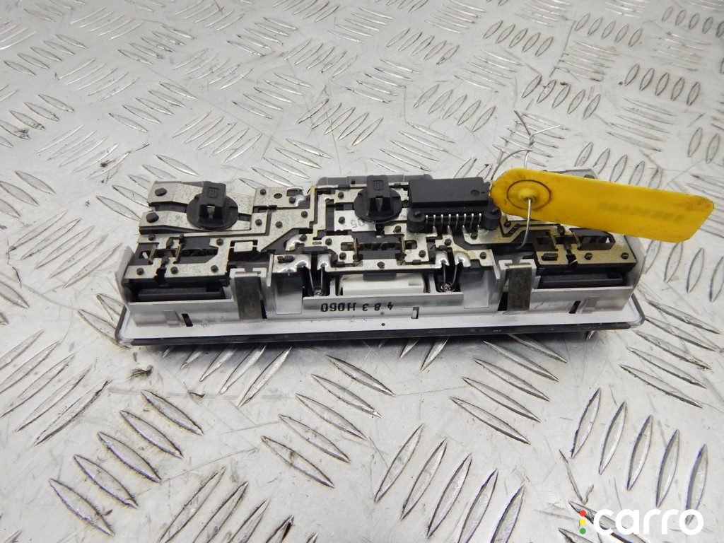 63318364929, 63316962046, 6962046, 8364929 Фонарь салона (плафон) BMW X3-series (E83) 2004г. - фото №3