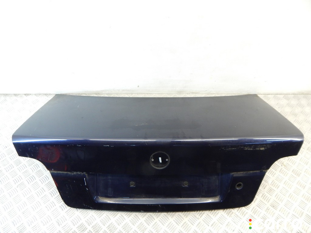 41628167801, 8167801 Крышка багажника (дверь 3-5) BMW 5-series (E39) 2001г. - фото №1
