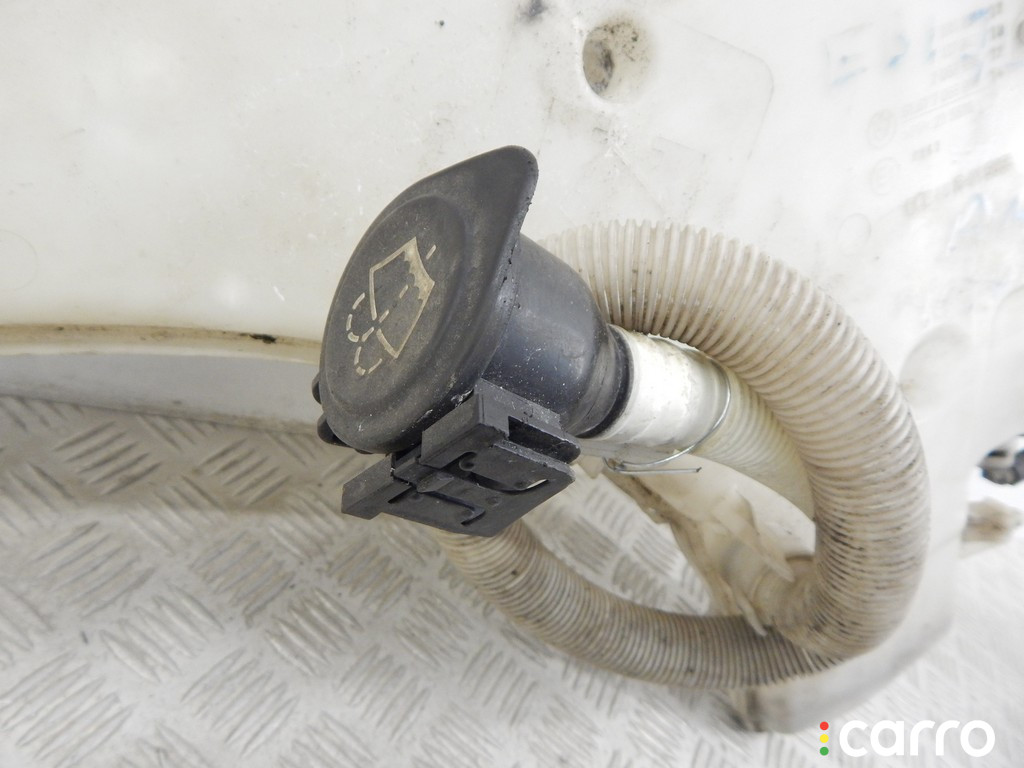 61677068996, 7068996 Бачок омывателя BMW 3-series (E90/91/92) 2006г. - фото №2
