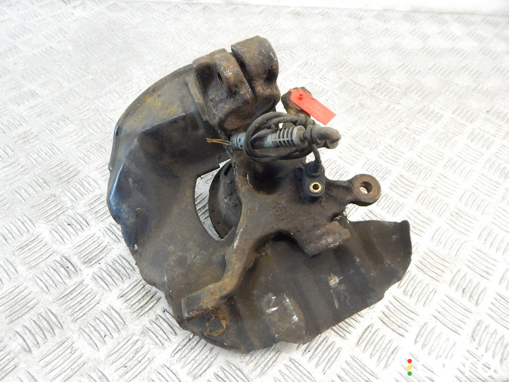 31211096430, 1096430, 31211095198, 1095198 Ступица передняя правая BMW 3-series (E46) 1999г. - фото №3