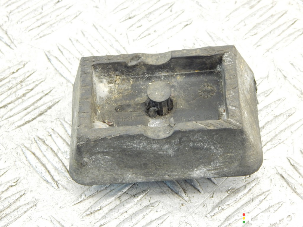 51718268885, 8268885, 51710153103, 0153103, 51718233281, 8233281 Опора под домкрат (поддомкратная подушка) BMW 3-series (E46) 2001г. - фото №1