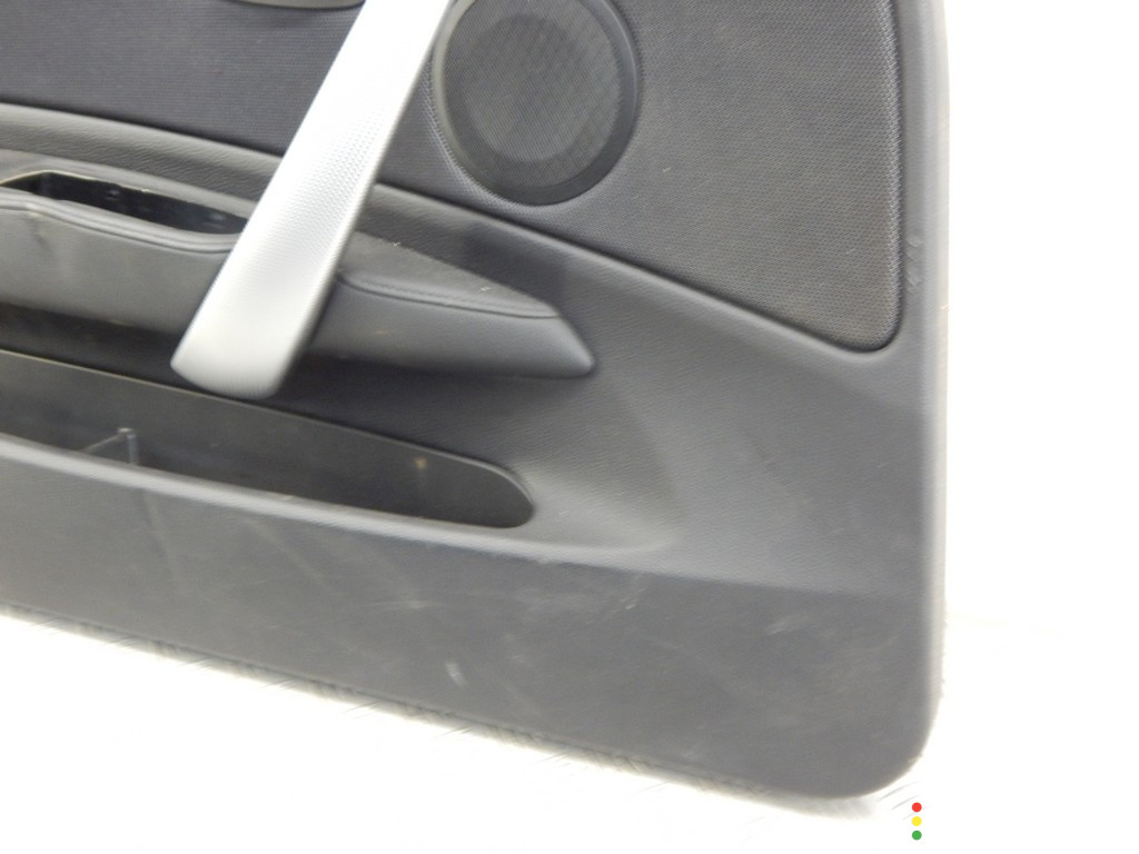 Обшивка двери передней левой (дверная карта) BMW 1-series (E87) 2009г. - фото №3