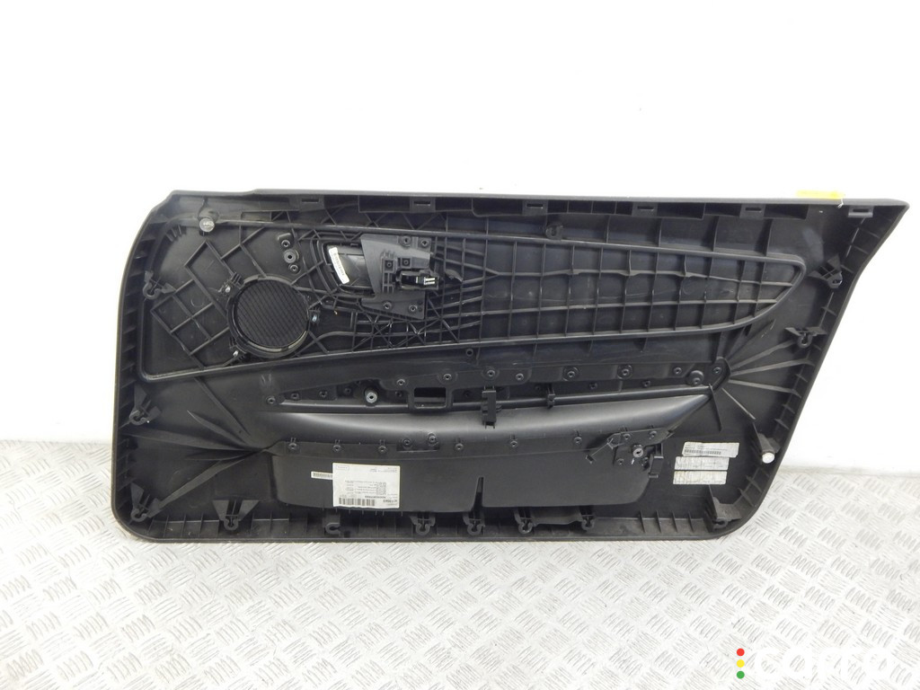 Обшивка двери передней левой (дверная карта) BMW 1-series (E87) 2009г. - фото №8