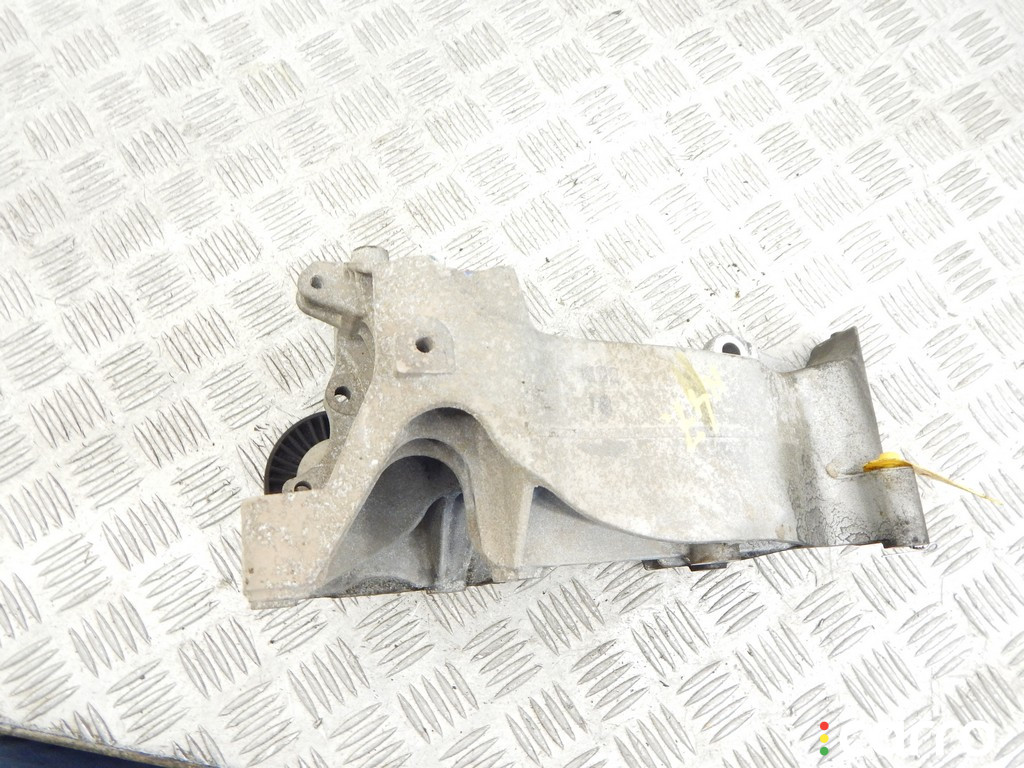 11167802639, 7802639 Кронштейн генератора BMW 1-series (E87) 2009г. - фото №3