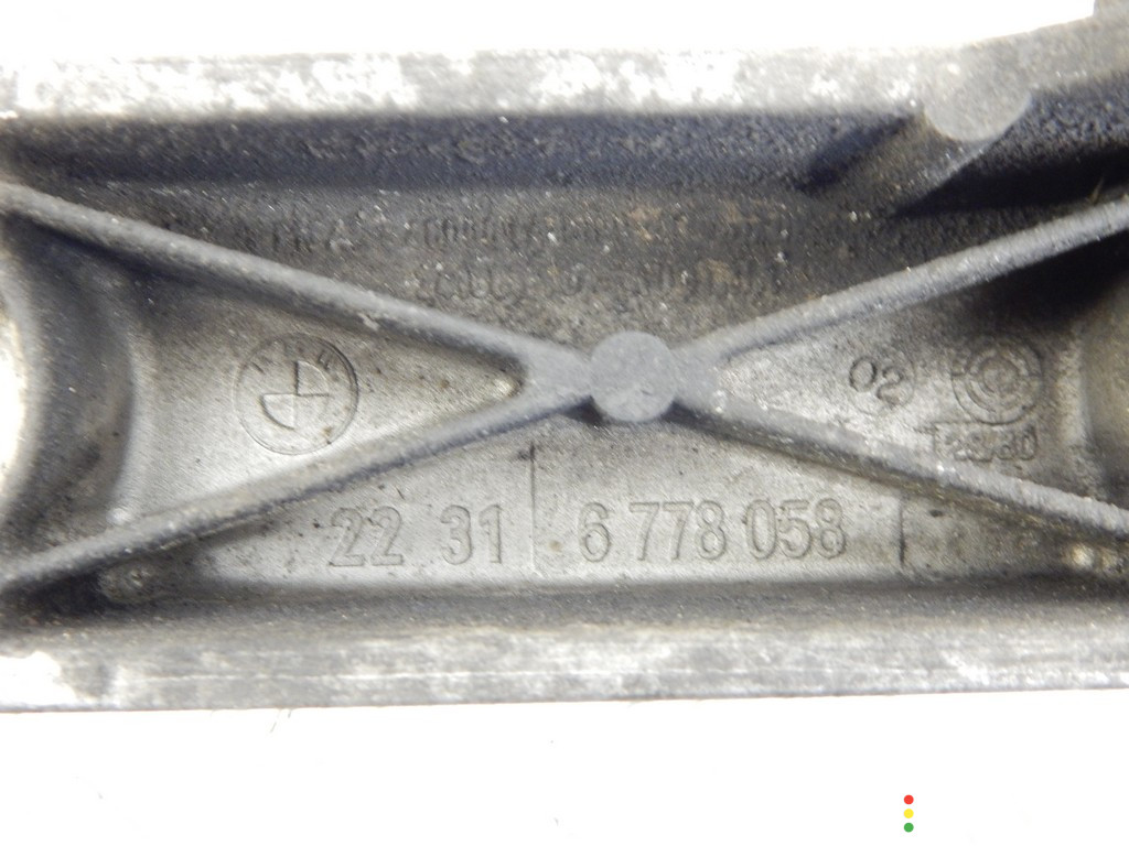 6778058, 22316760300, 22316778058, 6760300 Кронштейн КПП BMW 3-series (E90/91/92) 2008г. - фото №3