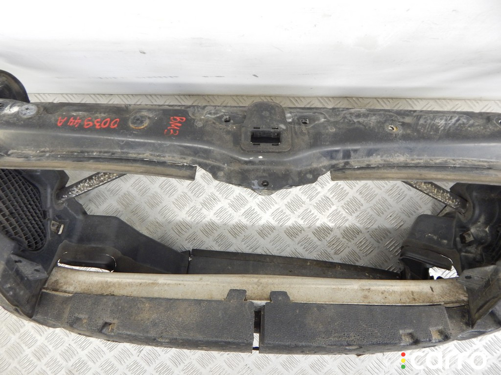 51647033741, 7033741 Передняя панель крепления облицовки (телевизор) BMW 5-series (E60/61) 2005г. - фото №4