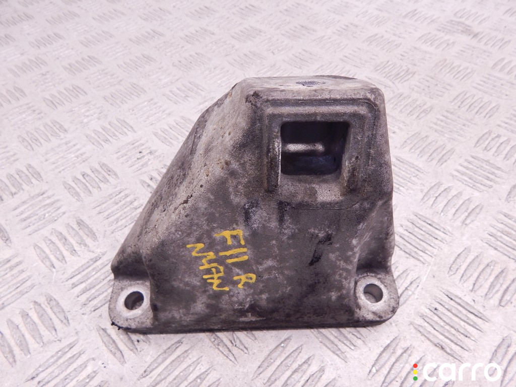 22116781242, 22116795958, 6795958, 6781242 Кронштейн двигателя BMW 5-series (F10/11) 2011г. - фото №1