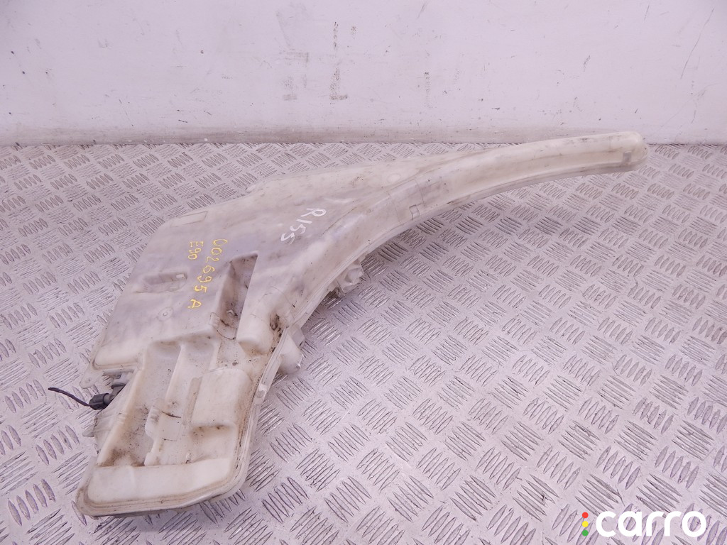 61677068996, 7068996 Бачок омывателя BMW 3-series (E90/91/92) 2006г. - фото №1
