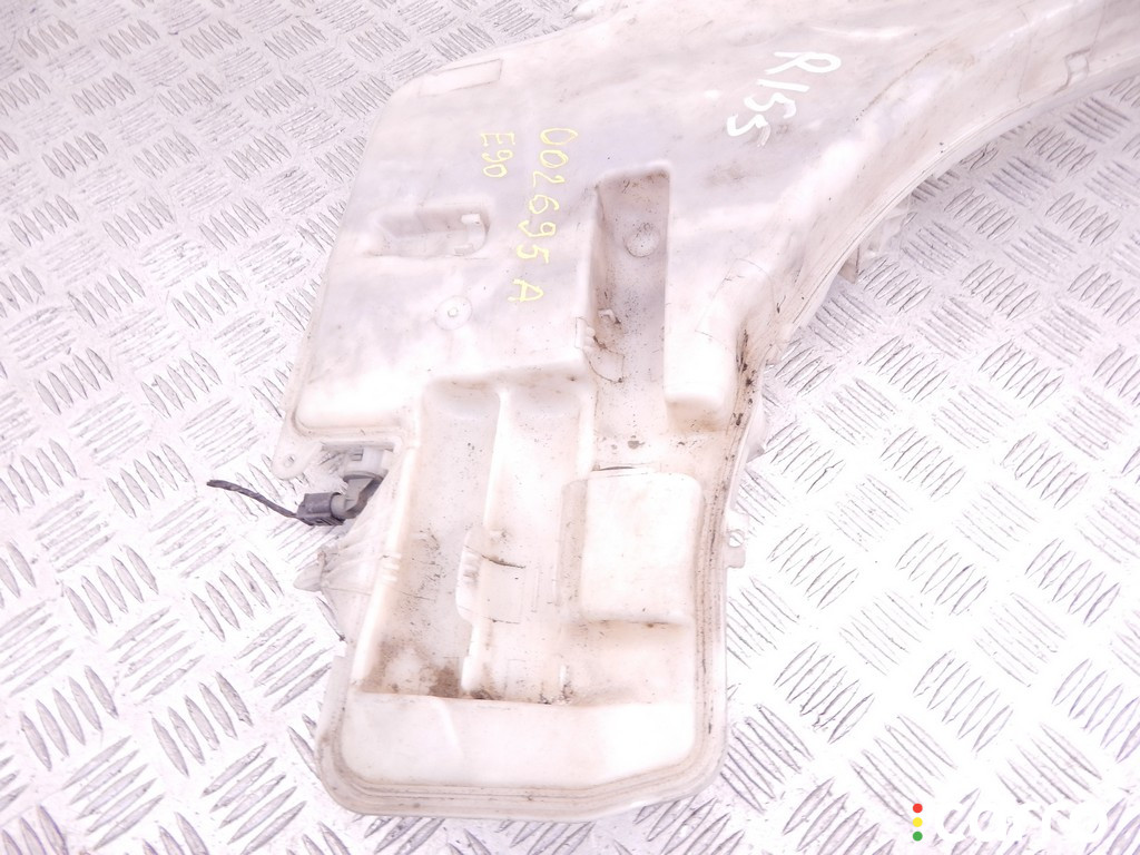 61677068996, 7068996 Бачок омывателя BMW 3-series (E90/91/92) 2006г. - фото №2