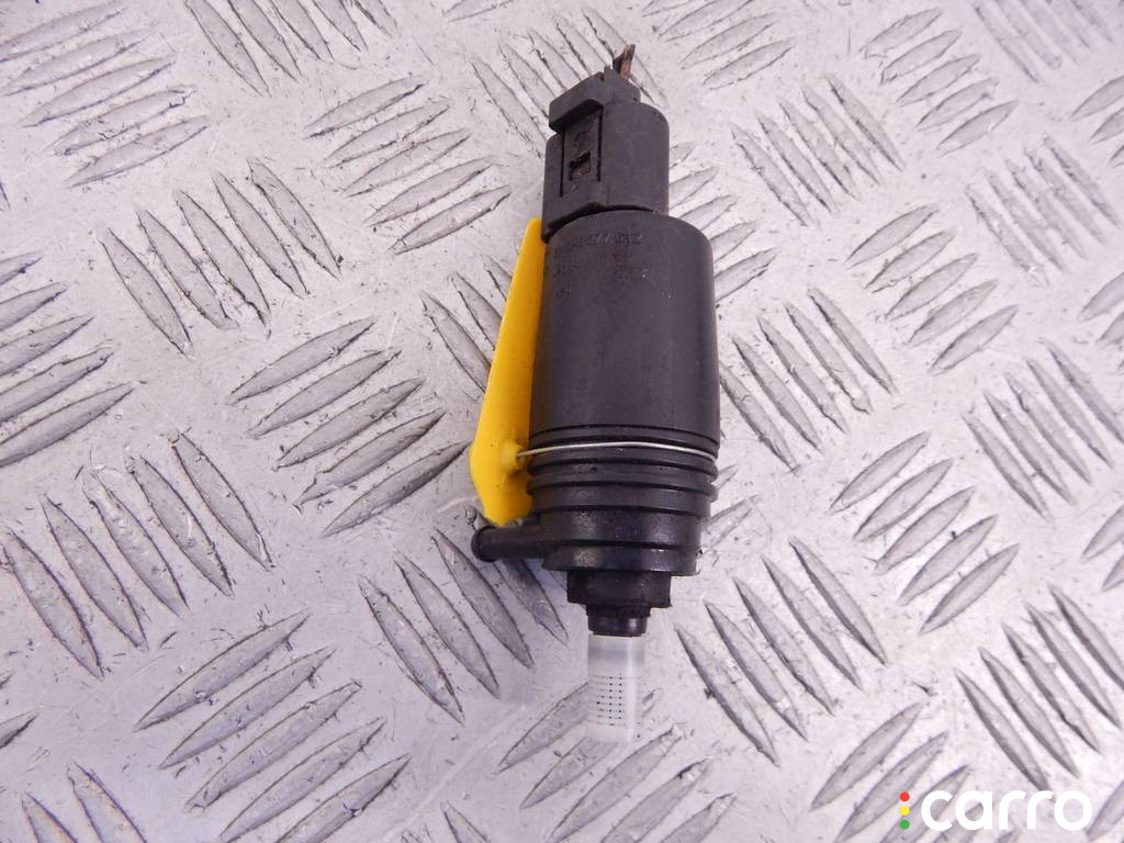8362154, 8377612, 67128377612, 67128362154, 67120154873, 0154873 Насос (моторчик) омывателя стекла BMW 5-series (E39) 2001г. - фото №1
