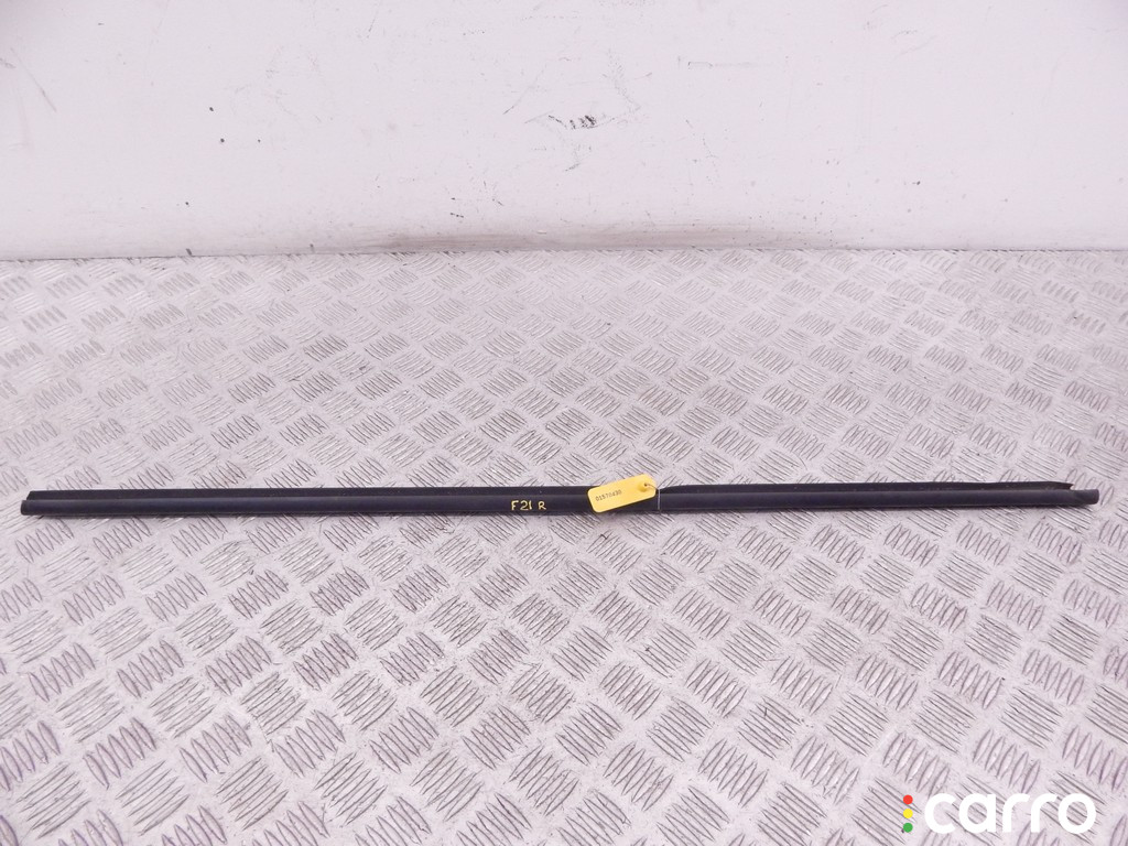 51337267904, 7267904 Молдинг стекла двери передней правой наружный BMW 1-series (F20/21) 2012г. - фото №1