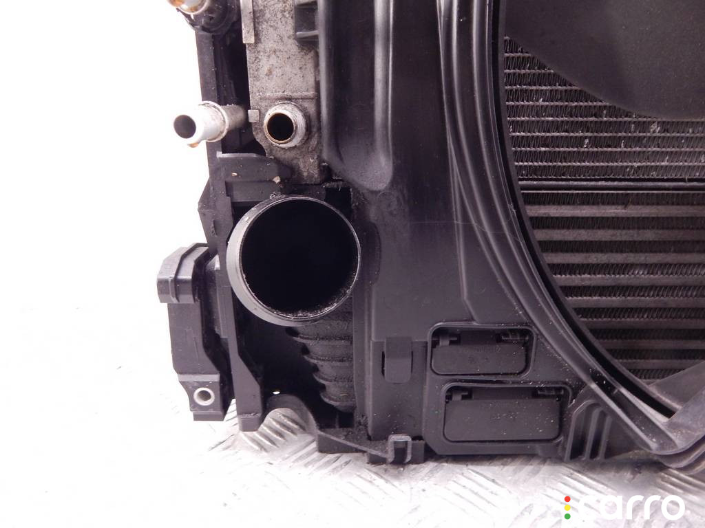 17117639071, 7639071, 17117804618, 7804618 Кассета радиаторов BMW 7-series (F01/02) 2009г. - фото №7