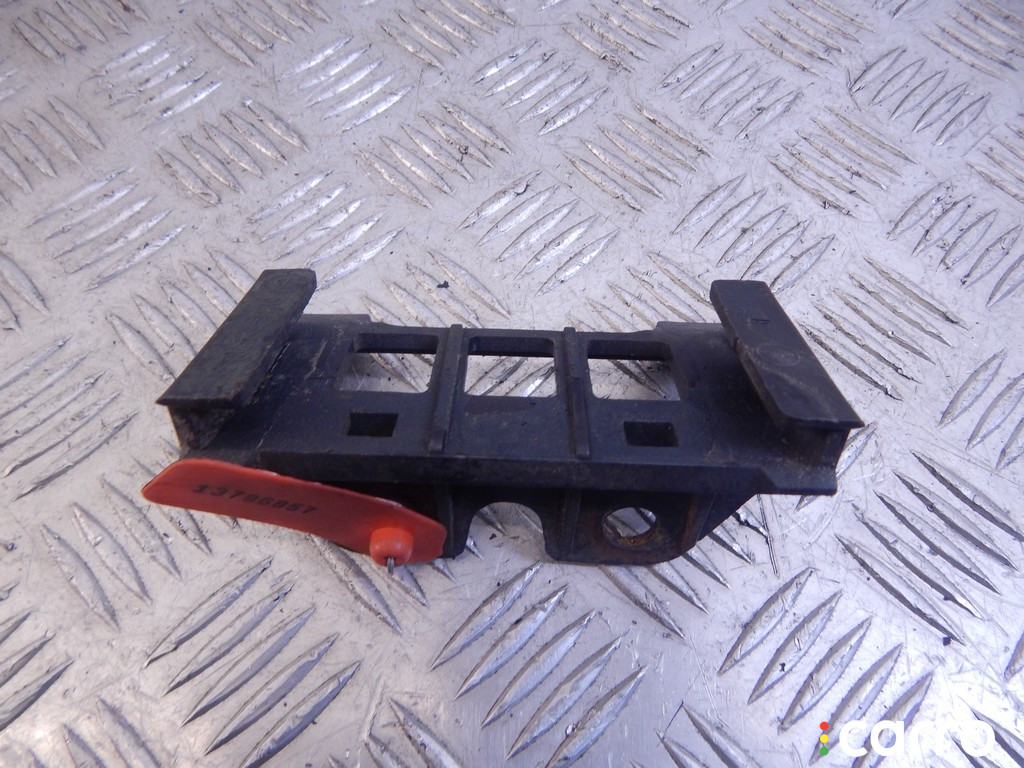 51111970389, 1970389 Кронштейн крепления бампера заднего BMW 7-series (E38) 1996г. - фото №3
