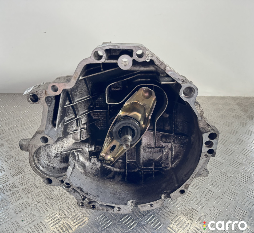 HFD КПП механическая (МКПП) 5-ступенчатая Audi A4 2004г. - фото №1