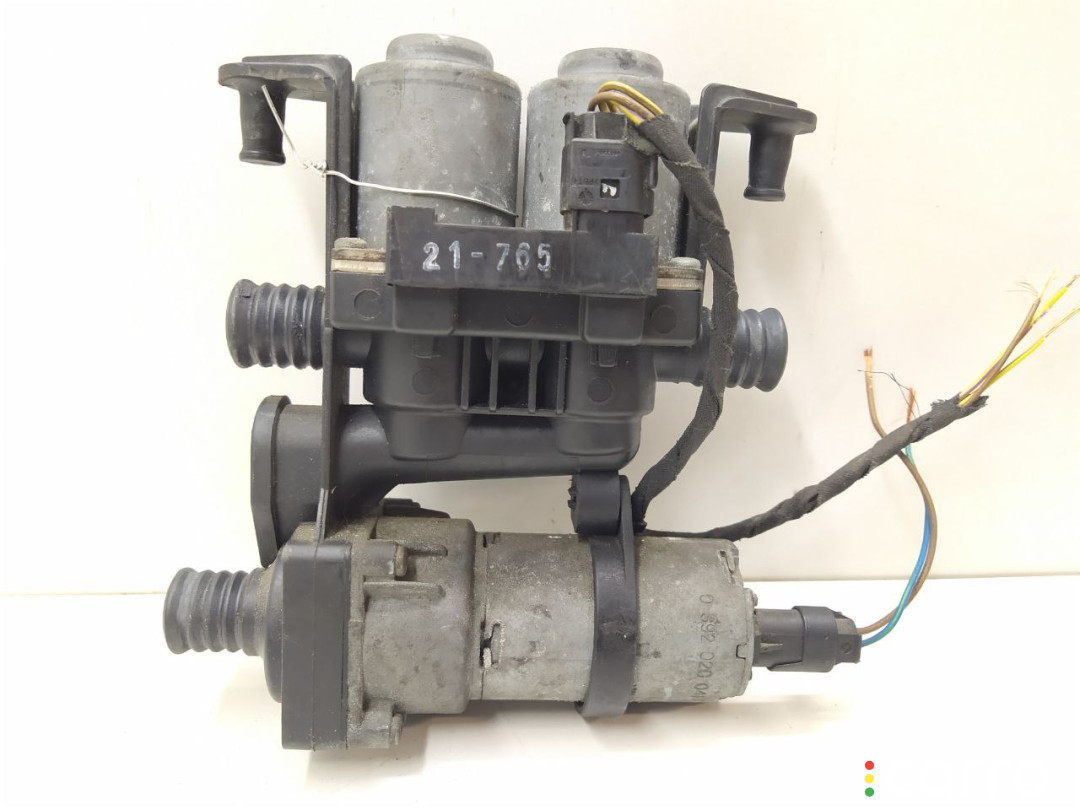 8374994, 64118374994, 1147412135, 0392020041 Кран отопителя (печки) BMW 5 E39 1997г. - фото №1