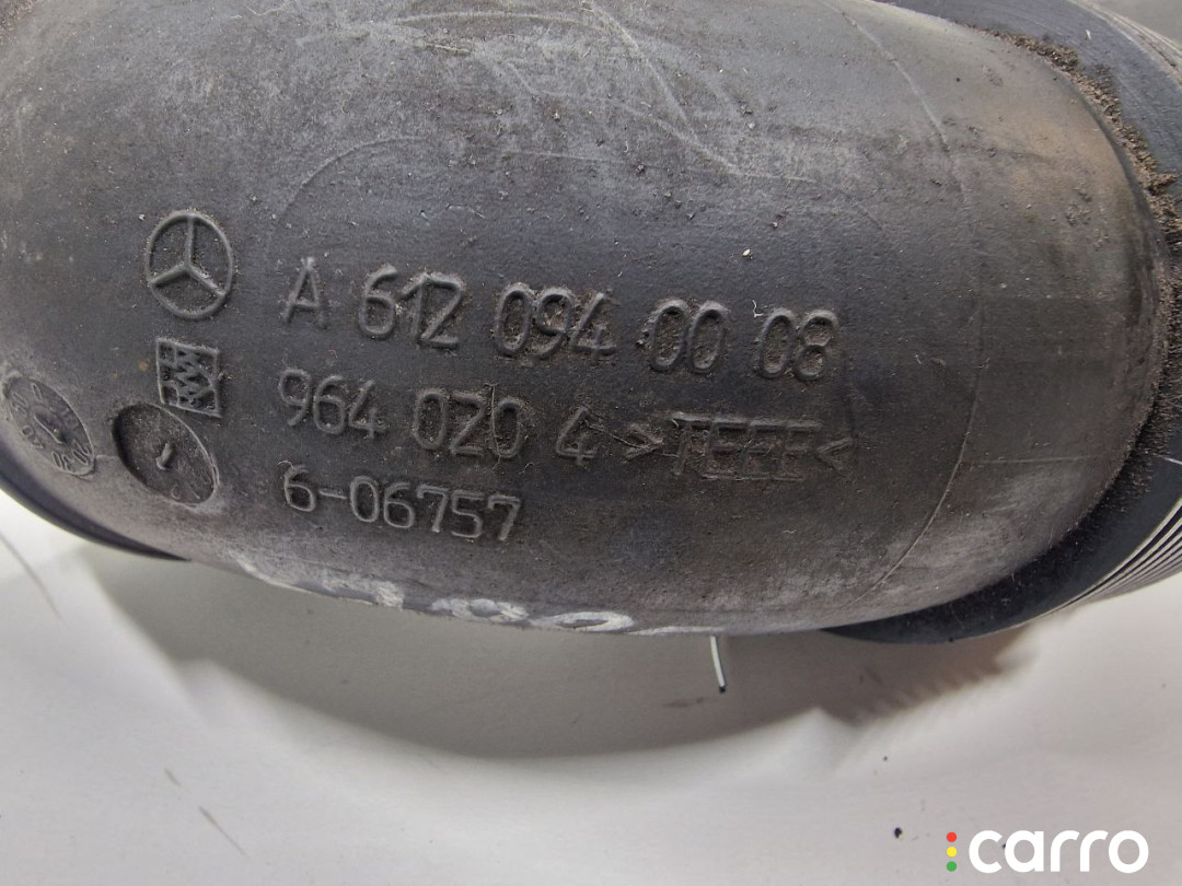 6120940008 Патрубок воздушного фильтра Mercedes C W203 2002г. - фото №3