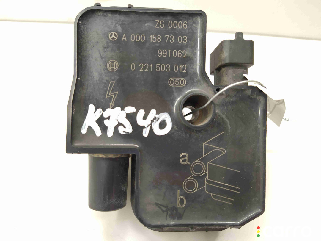 A0001587303, 0221503012, 0001587303 Катушка зажигания Mercedes ML W163 1999г. - фото №1