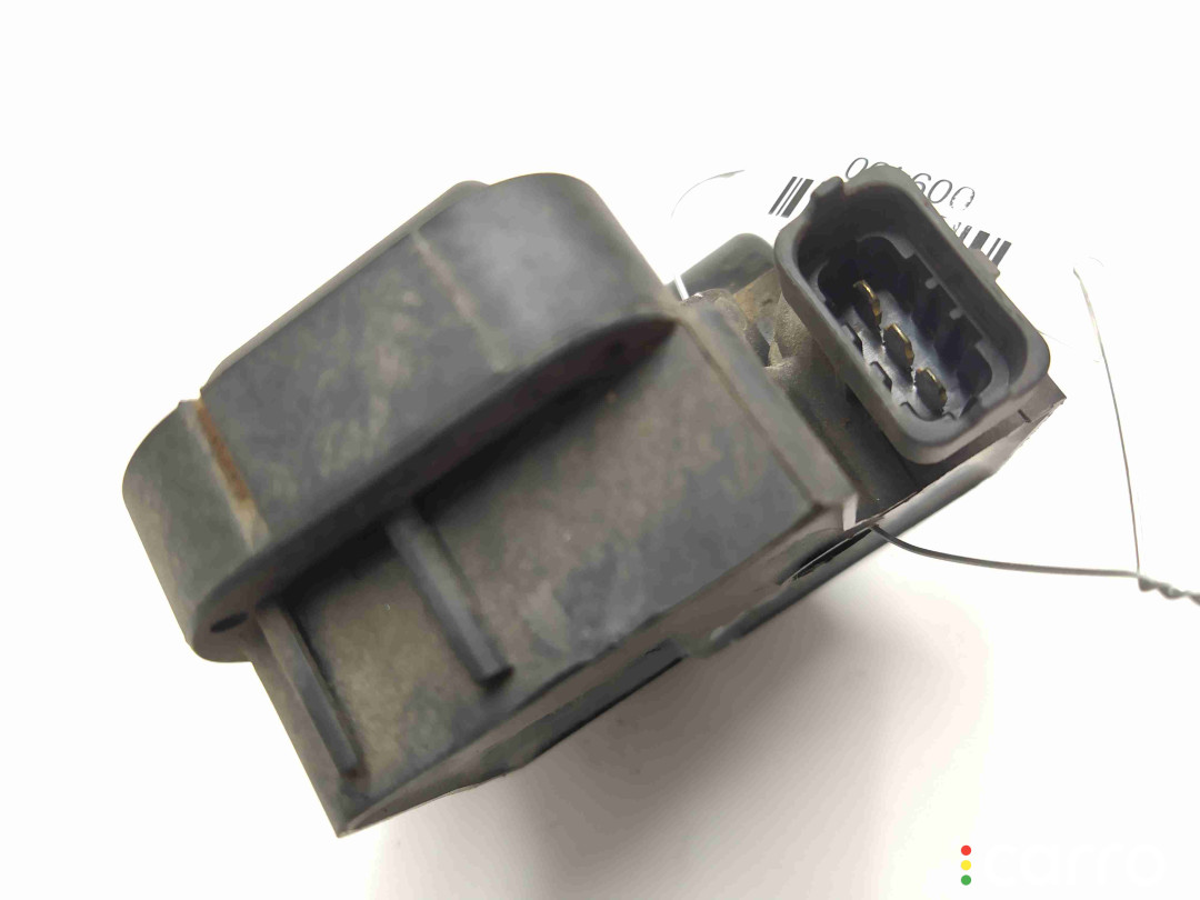 A0001587303, 0221503012, 0001587303 Катушка зажигания Mercedes ML W163 1999г. - фото №3