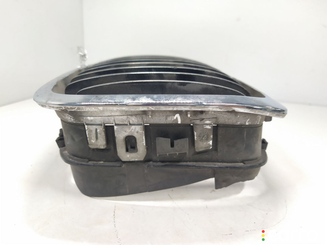 8208668, 51138208668 Решетка радиатора BMW 3 E46 1999г. - фото №7