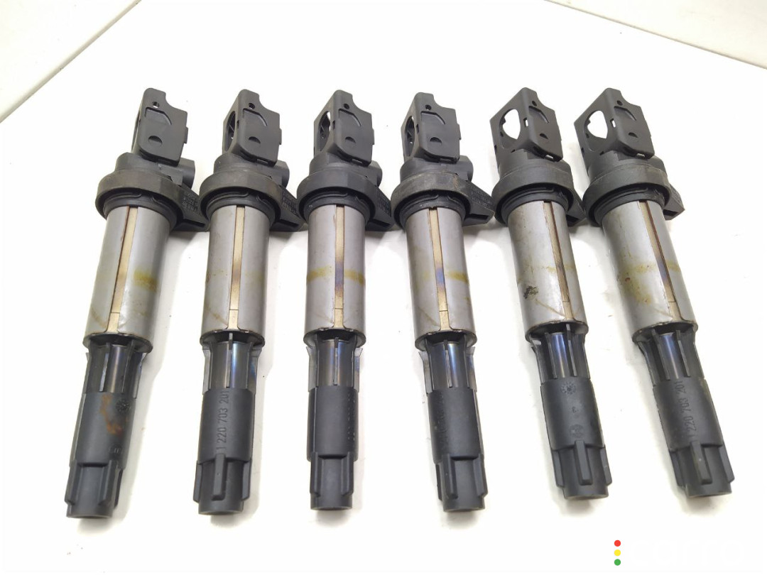 0221504100, 12131712219, 1712219, 1220703201 Катушка зажигания BMW 5 E60/E61 2004г. - фото №1